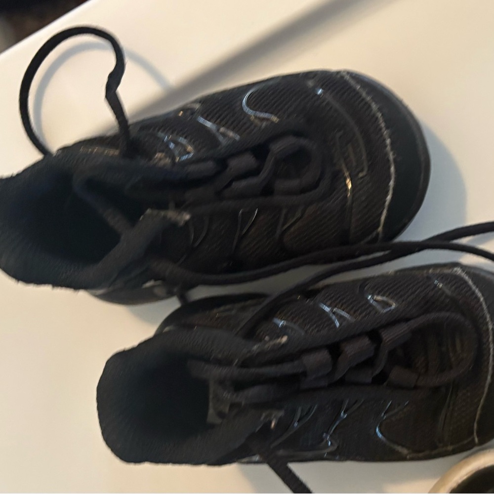 Nike Kids Black Sneakers